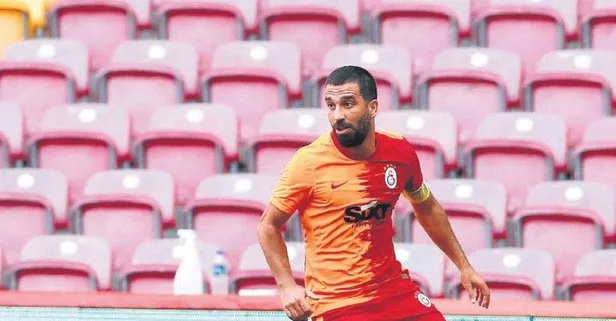 Galatasaray’da yeni transferlerin lisansı çıktı
