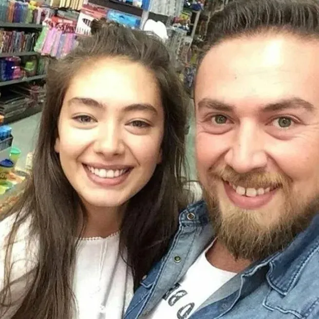 Kuruluş Osman’ın başrolü Burak Özçivit’in baldızlarına bakın! Fahriye Evcen’in kardeşleri "Güzellik genetik" dedirtti - 9