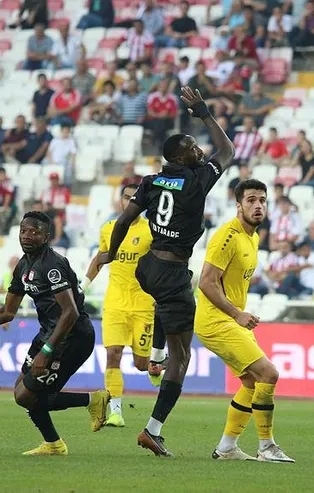 Sivasspor İstanbulspor ile berabere kaldı
