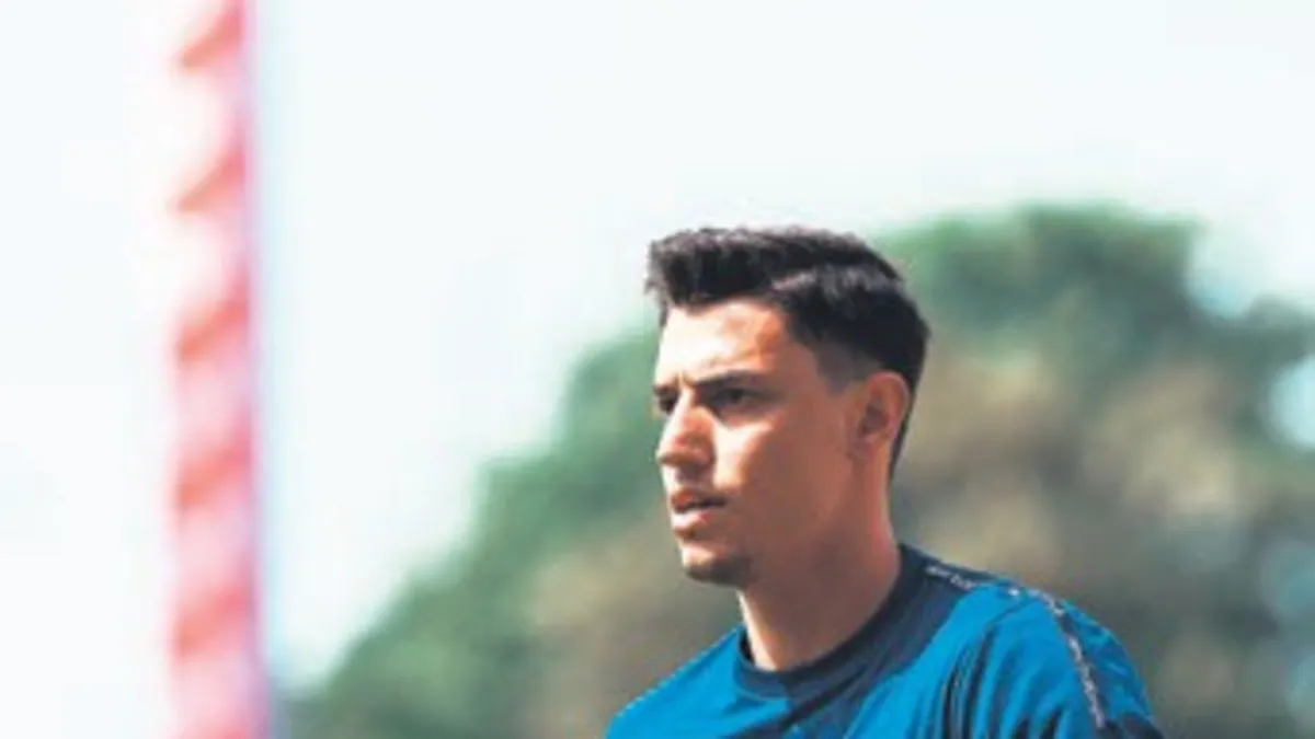 Berke Özer Lille'de ilk kez 11