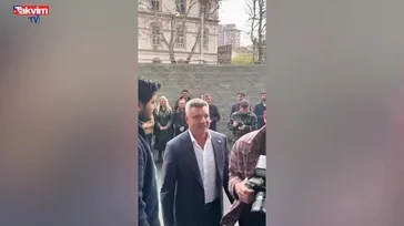 Sadettin Saran kulüp binasında