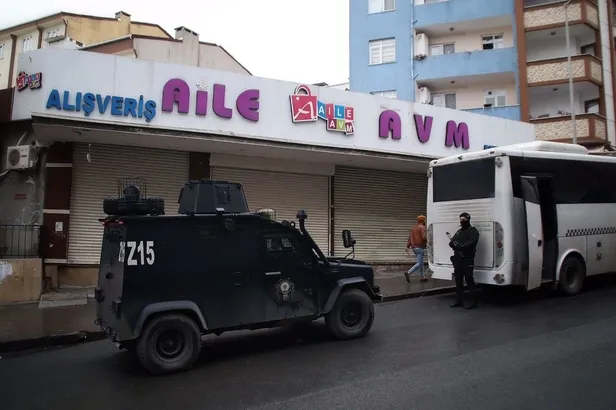 Esenyurt'ta çocukların "sigara kavgası" meydan savaşına döndü! Valilikten flaş açıklama: 7 şüpheli yakalandı!-6