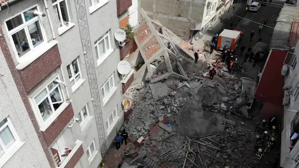 son-dakika-istanbul-zeytinburnunnda-coken-5-katli-hilal-apartmaninin-ruhsati-olmadigi-ortaya-cikti-1620300339500.jpg SON DAKİKA: İstanbul Zeytinburnu'nnda çöken 5 katlı Hilal Apartmanı'nın ruhsatı olmadığı ortaya çıktı-4