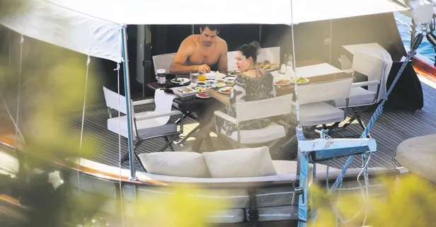 Bodrum’da keyif çatmayı sürdüren İngiliz yıldız Kelly Brook'a devetsiz misafir!