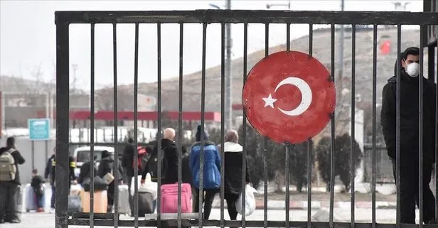 Son dakika: Kapıköy Gümrük Kapısı’ndaki yolcu giriş ve çıkışları geçici süreyle durduruldu
