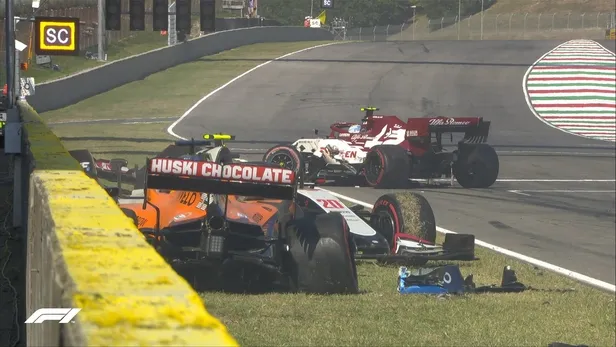 kazalarin-damga-vurdugu-f1-toskana-grand-prixsini-hamilton-kazandi-1600014310348.jpeg Kazaların damga vurduğu F1 Toskana Grand Prix'sini Hamilton kazandı!-1