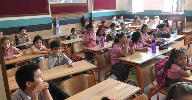 Milli Eğitim Bakanlığı (MEB) paylaştı! 2025-2026 eğitim öğretim yılı genelgesinde dikkat çeken detay! Yardımcı kitap, cep telefonu, ders zili...