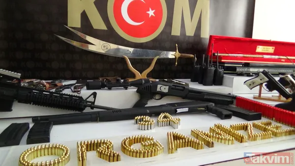 SON DAKİKA: Sedat Peker operasyonunda ele geçirilenler sergilendi! Kılıç da var - 8