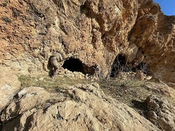 son-dakika-mardinde-teror-orgutune-eren-abluka-operasyonu-655-personel-50-tim-sahada-1674028378212.jpeg SON DAKİKA | Mardin'de terör örgütüne Eren Abluka operasyonu! 655 personel 50 tim sahada-2