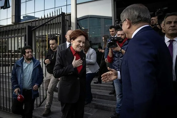 kucuk-ortaktan-coklu-aday-icin-ikna-turu-davutoglu-once-kilicdaroglu-sonra-aksenere-gitti-krizi-ayyuka-cikaran-1672672048445.jpeg Küçük ortaktan 'çoklu aday' için ikna turu! Davutoğlu önce Kılıçdaroğlu sonra Akşener'e gitti: Krizi ayyuka çıkaran sessizlik-6