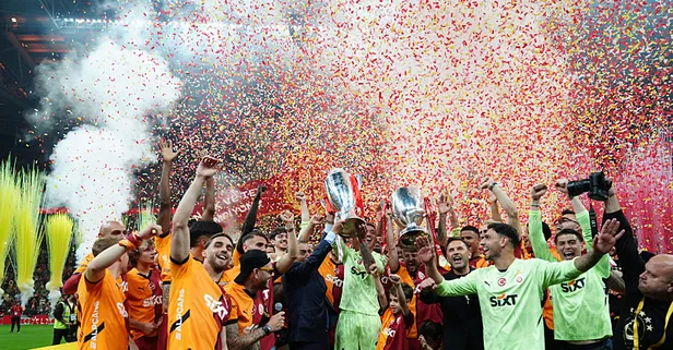Galatasaray'dan tarihte ilk! İşte sezona damga vuranlar