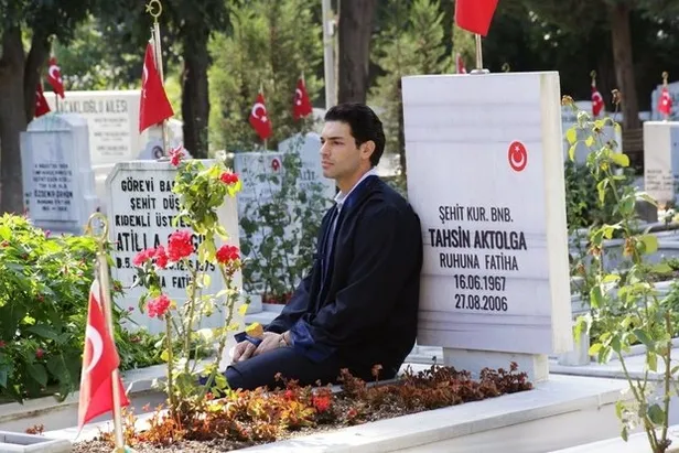 Akıncı 2. bölüm fragmanında sırlar ortaya çıkıyor! Akıncı kendisine kurulan tuzaktan kurtulabilecek mi?-4