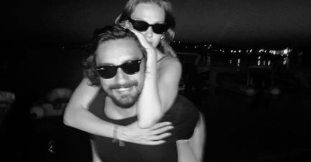 Yanında Alina aklında Serenay! Umut Evirgen eski aşkının seksi pozlarına kayıtsız kalamadı: Öyle bir pot kırdı ki...