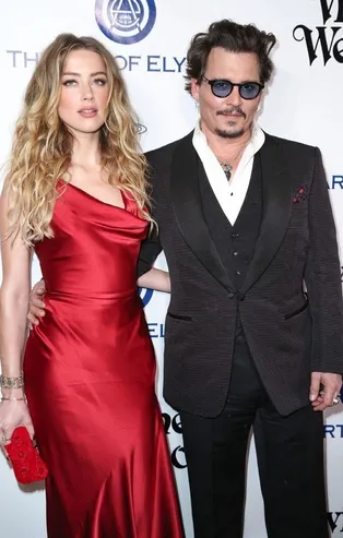 Johnny Depp'den 15 milyon dolar ödemek istemeyen Amber Heard'e: "Oyun sona erdi, tazminatı ödeyecek"