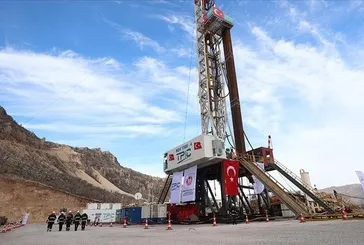 Türkiye petrol ve gaz aramalarını küresel sahaya taşıyor