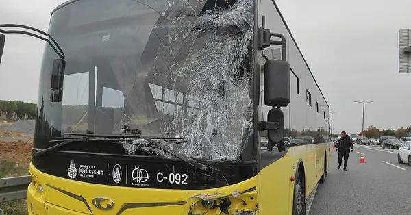 Son dakika haberleri... TEM’de servis aracı İETT otobüsü ile çarpıştı: 7 yaralı