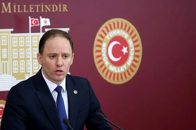 Son dakika: CHP Zonguldak Milletvekili Deniz Yavuzyılmaz'a koronavirüs mü bulaştı?