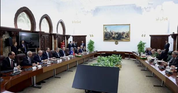 Bakan Bayraktar duyurdu! Türkiye, Cezayir ile olan LNG ithalat anlaşmasının süresini 2027 yılına kadar uzattı