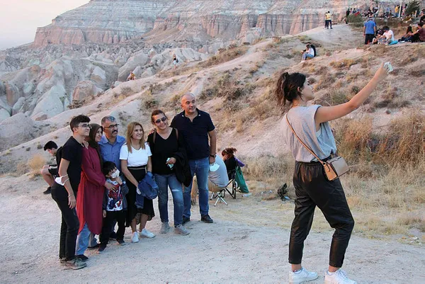 kapadokya-2020-yilinda-ilk-kez-yuzde-100-doluluk-oranina-ulasti-1603882901885.jpg Kapadokya, 2020 yılında ilk kez yüzde 100 doluluk oranına ulaştı-5