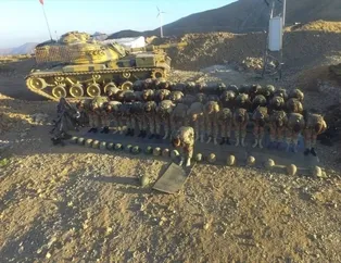 Asker 2 bin 900 metrede bayramlaştı