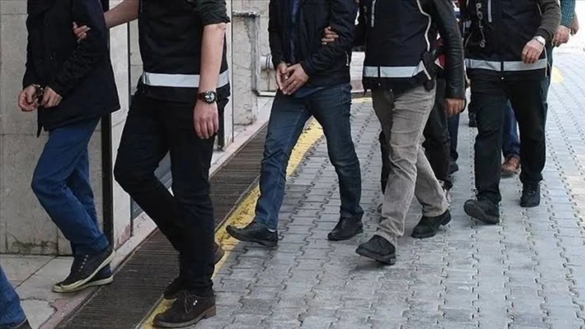 Ankara merkezli 14 ilde Daltonlar operasyonu: 12’si çocuk 33 zanlıya gözaltı kararı