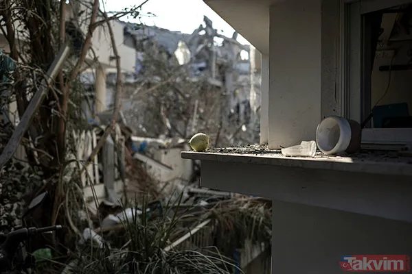 İran'dan İsrail'e misilleme! Füzeler yağdı binalar yıkıldı | İşte yıkımdan kareler - 11