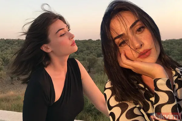 Esra Bilgiç sutyeninin üzerine giydiği ceketiyle paylaştı! “Ve fotoğraflar geldi” deyip ortalığı çalkaladı! Diriliş Ertuğrul ve Ramo’nun yıldızı... - 1