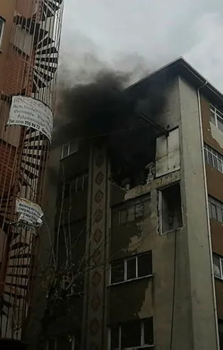 Güngören'de iş yerinde çıkan yangın söndürüldü