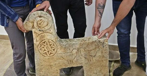 Kırmızı bültenle aranan mezar taşı bulundu