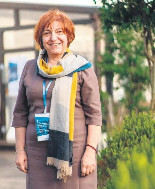 Eşiyle birlikte coronavirüsü yenen doktor turunçgilleri önerdi-1