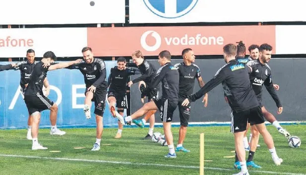 transfer-gundeminin-en-cok-konusulan-ismi-sorlothun-menajeri-bugun-istanbula-geliyor-1652307965211.jpeg Transfer gündeminin en çok konuşulan ismi Sörloth'un menajeri bugün İstanbul'a geliyor-9