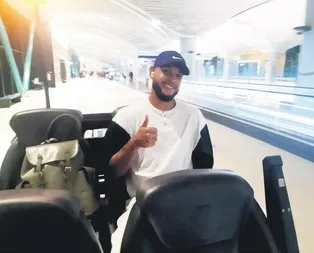 King imza için İstanbul’da