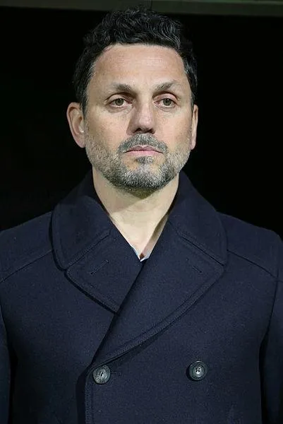 erol-bulut-hangi-futbolcuya-karaktersiz-dedi-alanyaspor-maci-sonrasi-zehir-zemberek-aciklama-tayfur-bingol-1646348113561.jpeg Erol Bulut hangi futbolcuya 'karaktersiz' dedi? Alanyaspor maçı sonrası zehir zemberek açıklama: Tayfur Bingöl...-4