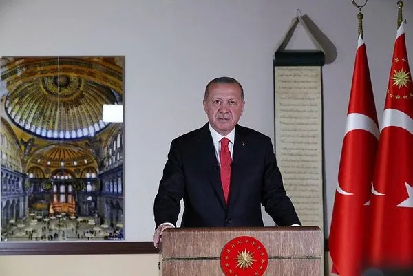 86-yillik-hasret-tarihi-imzayla-sona-erdi-ayasofya-camii-1594416350393.jpeg