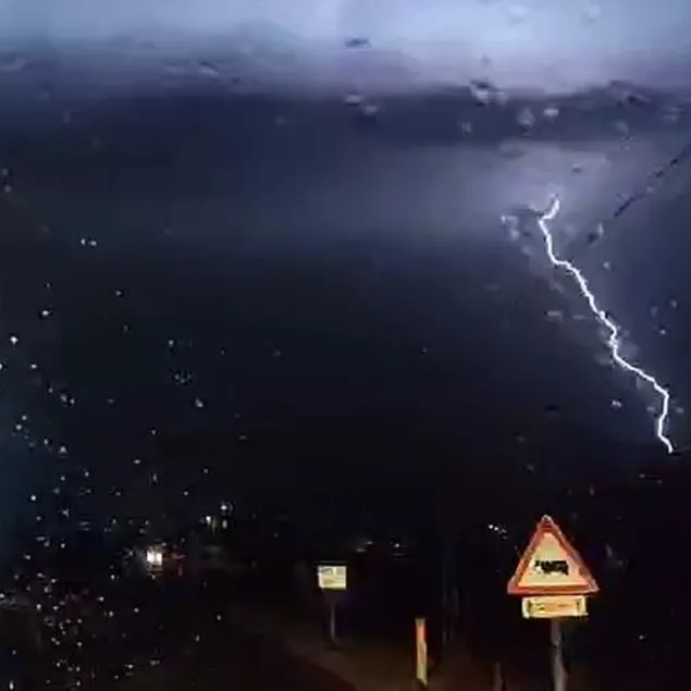 Ardahan’da şimşek güzelliği