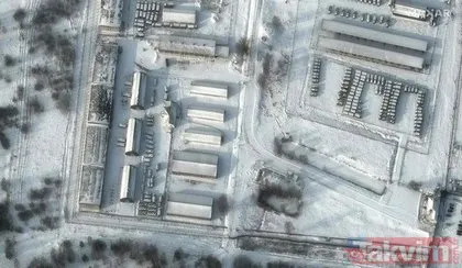 Rusya’nın Ukrayna sınırına yığdığı askeri birlikler uydudan görüntülendi