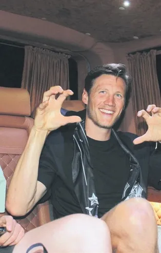 Beşiktaş sonunda golcüsüne kavuştu! Weghorst İstanbul'da