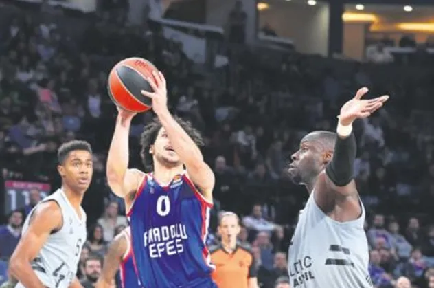 Anadolu Efes ezdi geçti