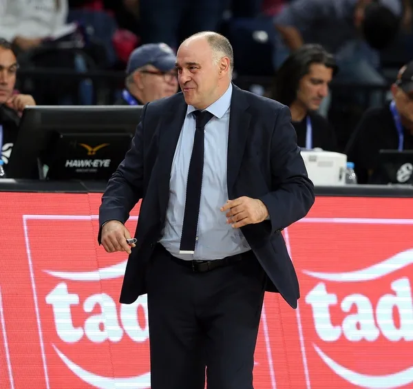 kalp-krizi-geciren-real-madrid-basantrenoru-lasonun-sagligi-hakkinda-bilgilendirme-yapildi-1654519184275.jpg Kalp krizi geçiren Real Madrid Başantrenörü Laso'nun sağlığı hakkında bilgilendirme yapıldı-2