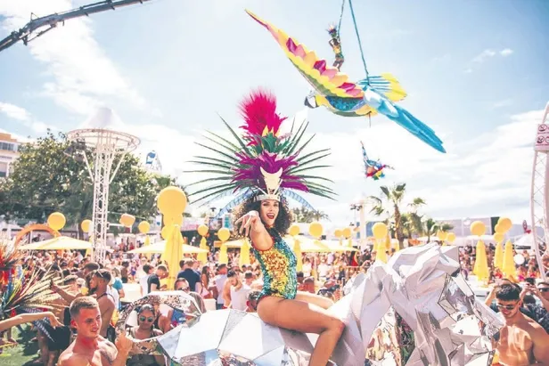 ispanyanin-ibiza-adasina-giden-bir-turk-12-saatlik-eglence-icin-servet-birakti-1659901785720.jpeg İspanya'nın İbiza adasına giden bir Türk 12 saatlik eğlence için servet bıraktı!-11