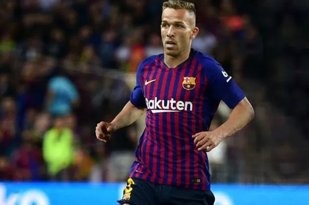 Juventus, Barcelonalı orta saha oyuncusu Arthur'u gözüne kestirdi