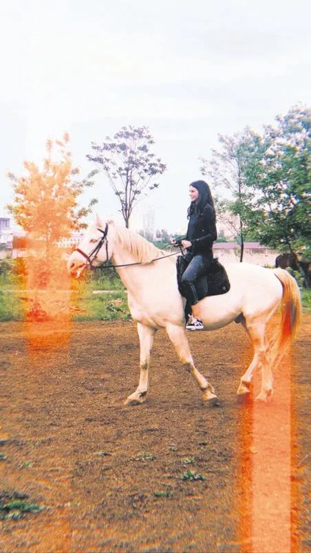 Deren Talu annesinin izinde