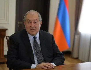 Ermeni Cumhurbaşkanı ağlıyor!