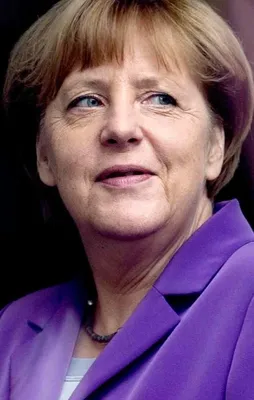 Merkel'den çifte vatandaşlığa destek