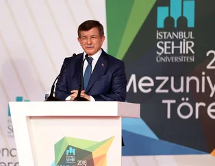 Ahmet Davutoğlu'ndan İstanbul Şehir Üniversitesi’ne bedelsiz arazi kıyağı