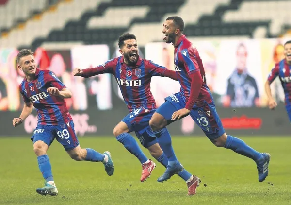 firtina-zirveyi-vurdu-trabzonspor-besiktasi-liderlik-koltugundan-indirdi-1612140181386.jpeg Fırtına zirveyi vurdu! Trabzonspor Beşiktaş'ı liderlik koltuğundan indirdi-1