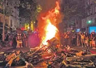 ABDde göstericiler Beyaz Saray’ı tehdit etti: Ya bize de adalet ya da Amerika yanar