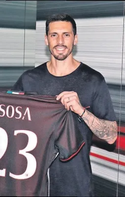 Sosa yelkenleri suya indirdi