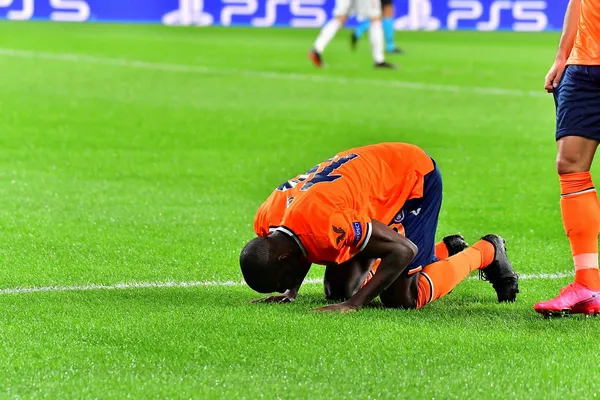 demba-ba-isvicrenin-lugano-takimina-transfer-oldu-1624039707853.jpg Demba Ba, İsviçre'nin Lugano takımına transfer oldu-2