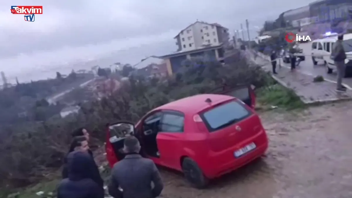 Kocaeli'de bir genç aracında silahla vurulmuş halde ölü bulundu